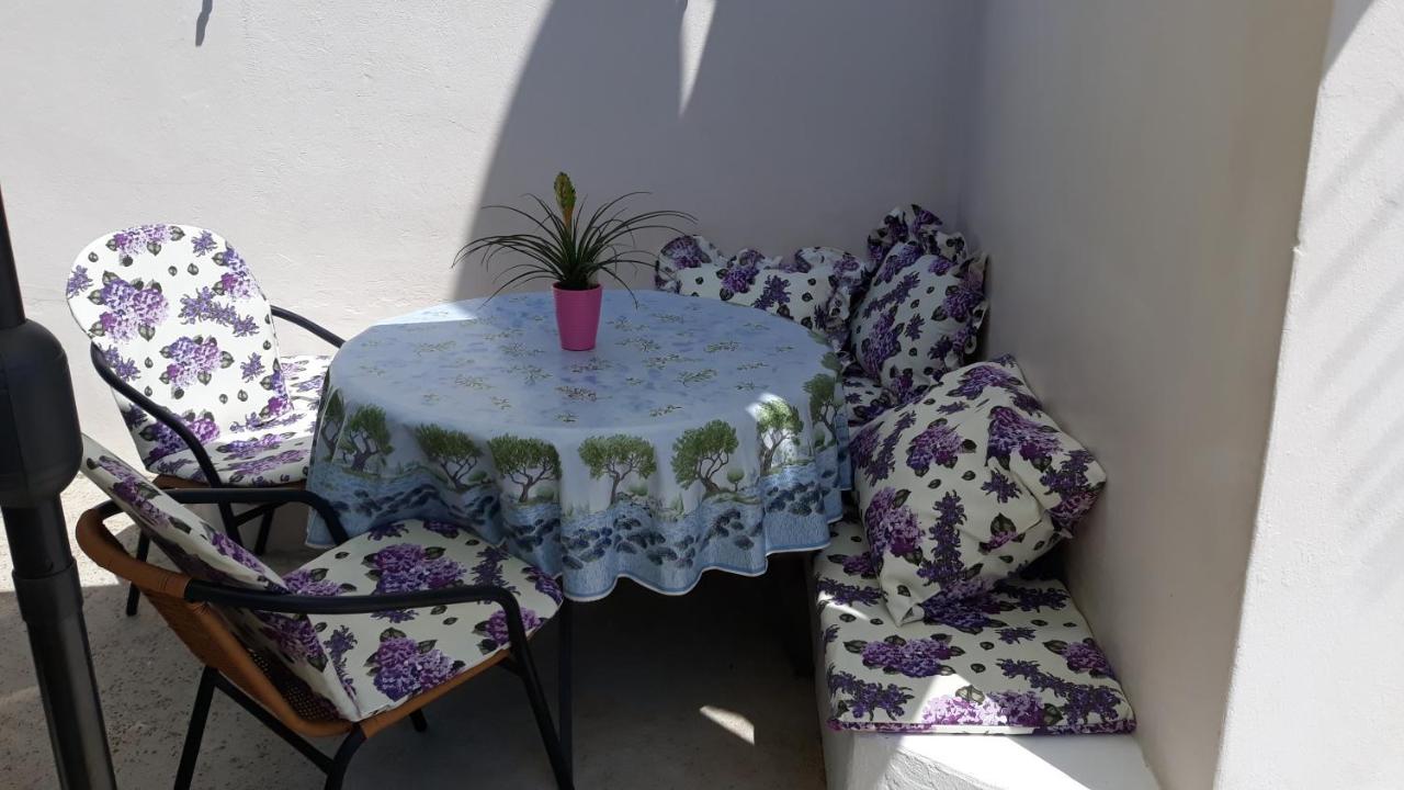 Mini Apartment Petra - Rooms Purple & Green With Kitchen And Garden Dubrovnik Exteriör bild
