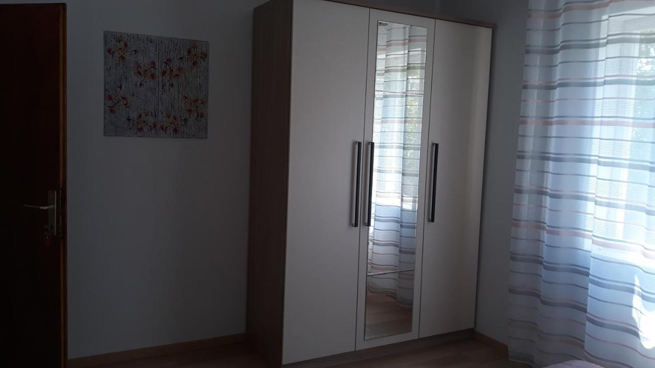 Mini Apartment Petra - Rooms Purple & Green With Kitchen And Garden Dubrovnik Exteriör bild