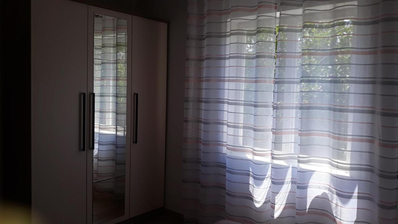 Mini Apartment Petra - Rooms Purple & Green With Kitchen And Garden Dubrovnik Exteriör bild