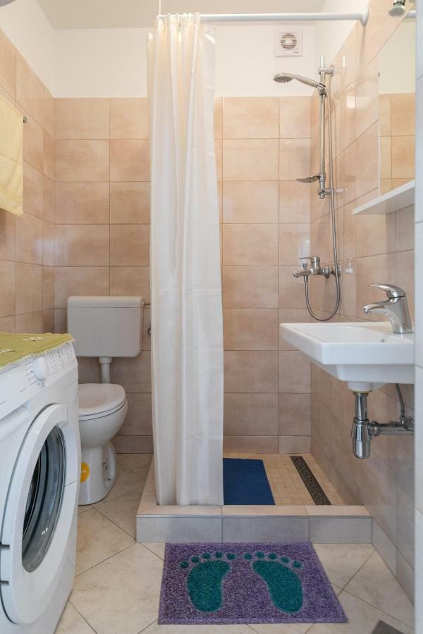 Mini Apartment Petra - Rooms Purple & Green With Kitchen And Garden Dubrovnik Exteriör bild
